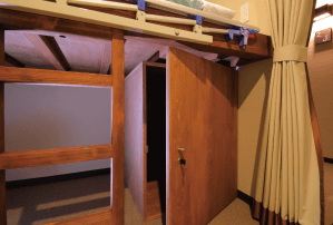 鍵付きロッカー